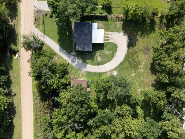 239 W 83rd St S, Haysville, KS 67060