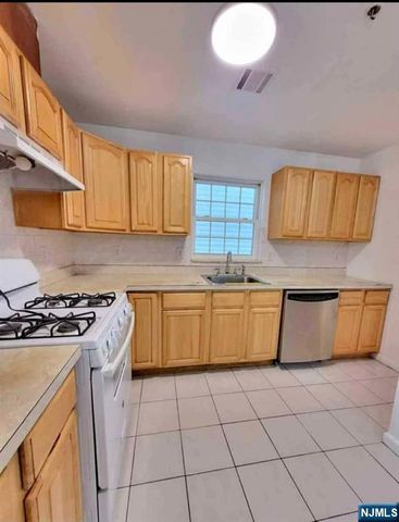 12 Bergen Avenue 1, Jersey City, NJ 07305