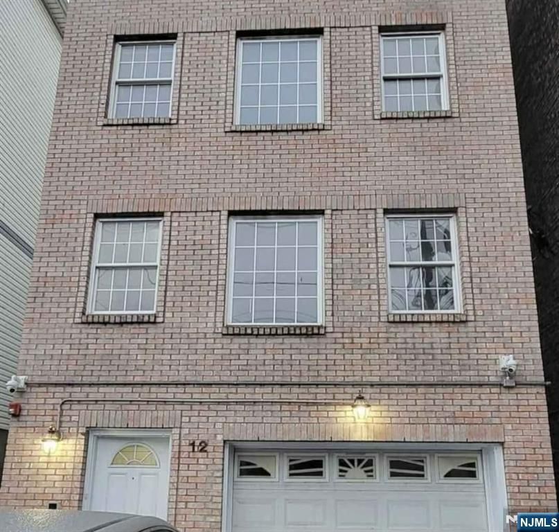 12 Bergen Avenue 1, Jersey City, NJ 07305