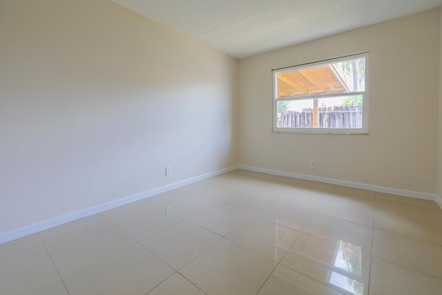 4755 ORLEANS Court B, West Palm Beach, FL 33415