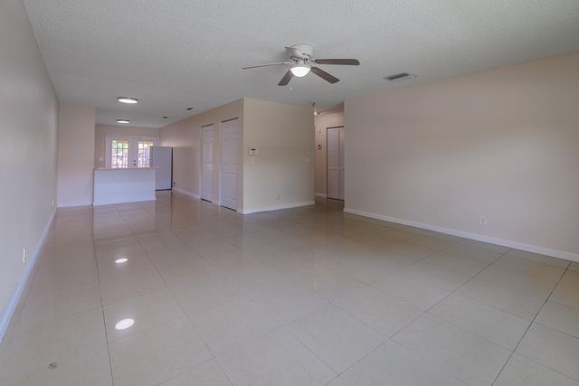 4755 ORLEANS Court B, West Palm Beach, FL 33415