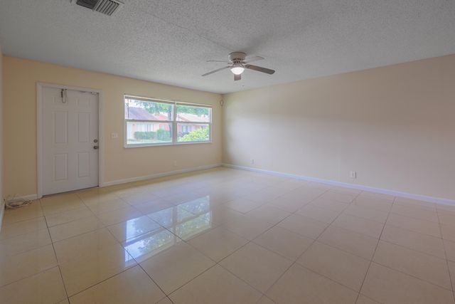 4755 ORLEANS Court B, West Palm Beach, FL 33415