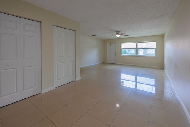 4755 ORLEANS Court B, West Palm Beach, FL 33415