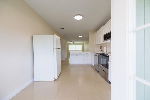 4755 ORLEANS Court B, West Palm Beach, FL 33415