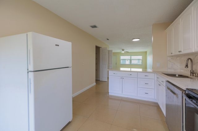 4755 ORLEANS Court B, West Palm Beach, FL 33415