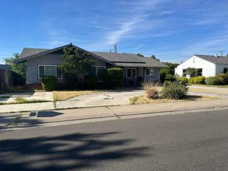 1825 Michigan Ave, Stockton, CA 95204