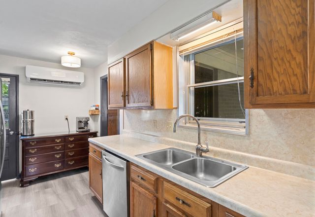 4838 QUINCE RD, Memphis, TN 38117