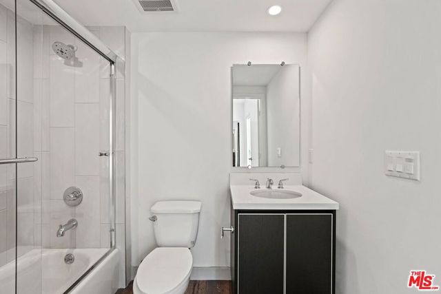 1830 Selby 105, Los Angeles, CA 90025