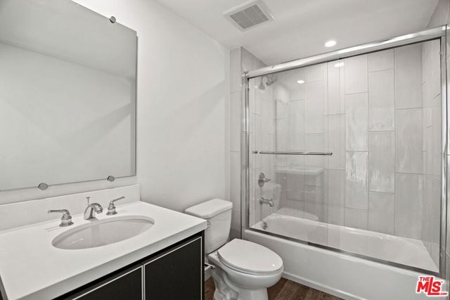 1830 Selby 105, Los Angeles, CA 90025