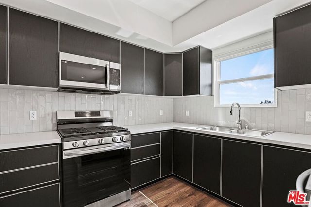 1830 Selby 105, Los Angeles, CA 90025