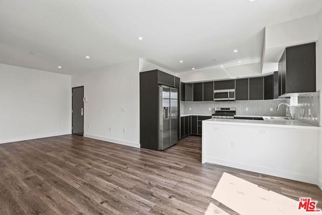 1830 Selby 105, Los Angeles, CA 90025