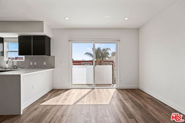 1830 Selby 105, Los Angeles, CA 90025