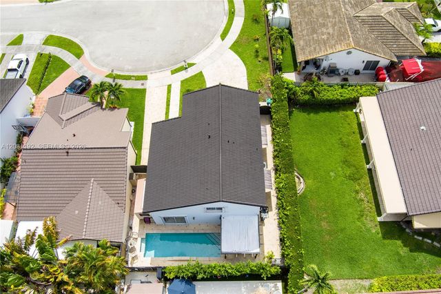 1084 SW 142nd Pl, Miami, FL 33184