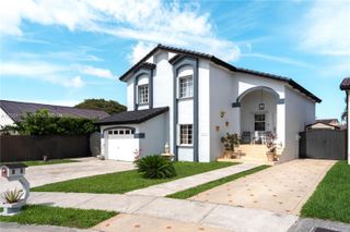1084 SW 142nd Pl, Miami, FL 33184