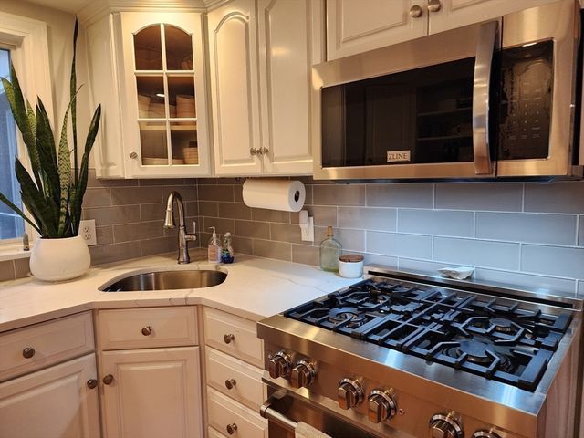 474 Tremont St, Duxbury, MA 02332