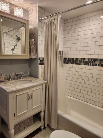 474 Tremont St, Duxbury, MA 02332