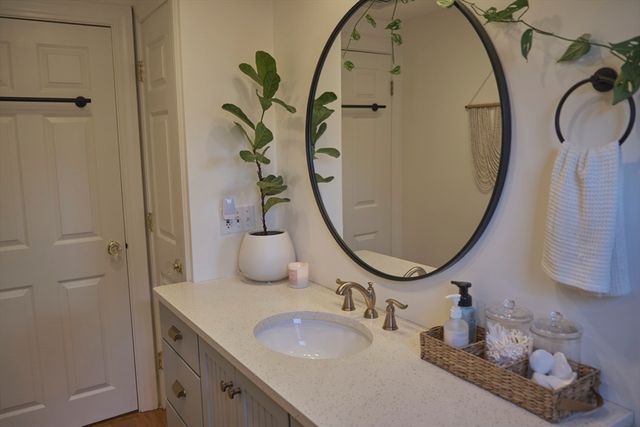 474 Tremont St, Duxbury, MA 02332