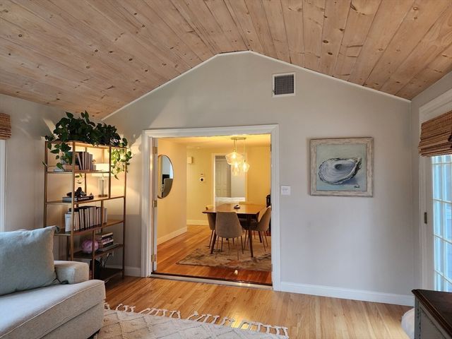 474 Tremont St, Duxbury, MA 02332