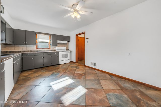 222 INDIAN MEADOW DRIVE, Jefferson City, MO 65101