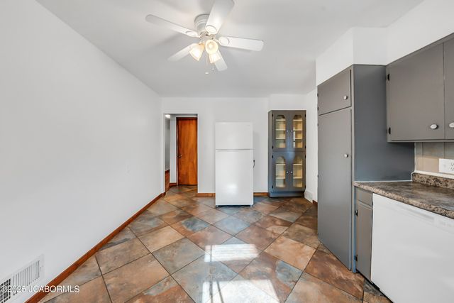 222 INDIAN MEADOW DRIVE, Jefferson City, MO 65101