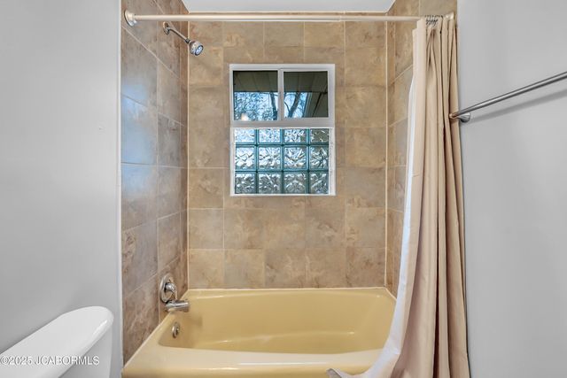 222 INDIAN MEADOW DRIVE, Jefferson City, MO 65101