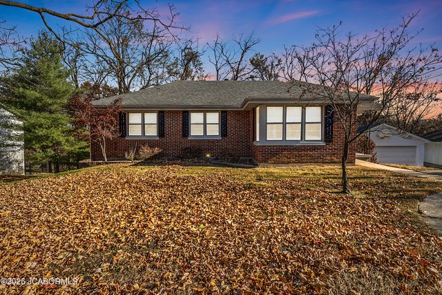 222 INDIAN MEADOW DRIVE, Jefferson City, MO 65101