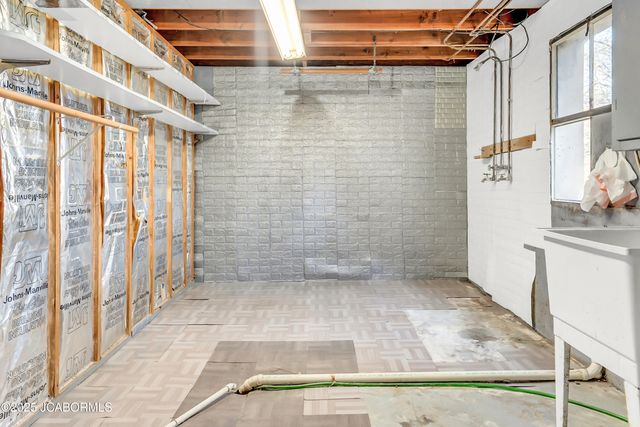 222 INDIAN MEADOW DRIVE, Jefferson City, MO 65101