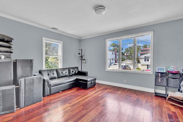 75 2nd Avenue, East Rockaway, NY 11518