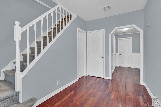 75 2nd Avenue, East Rockaway, NY 11518