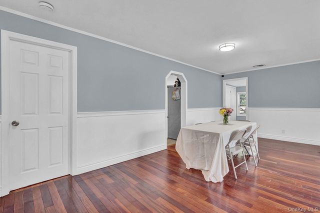 75 2nd Avenue, East Rockaway, NY 11518