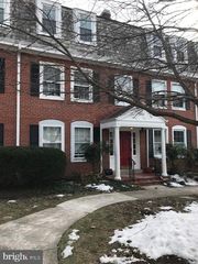 3019 S BUCHANAN ST #C2, Arlington, VA 22206