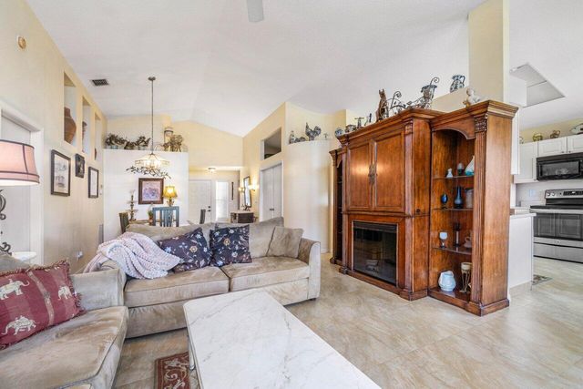 2730 Linkside Drive, Wellington, FL 33414