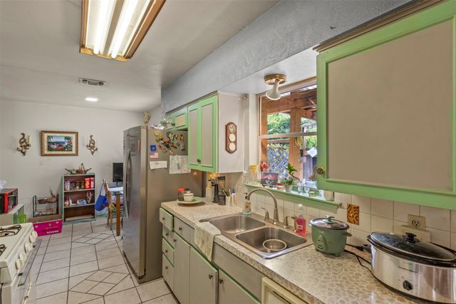 4513 Colgate Lane, Garland, TX 75042