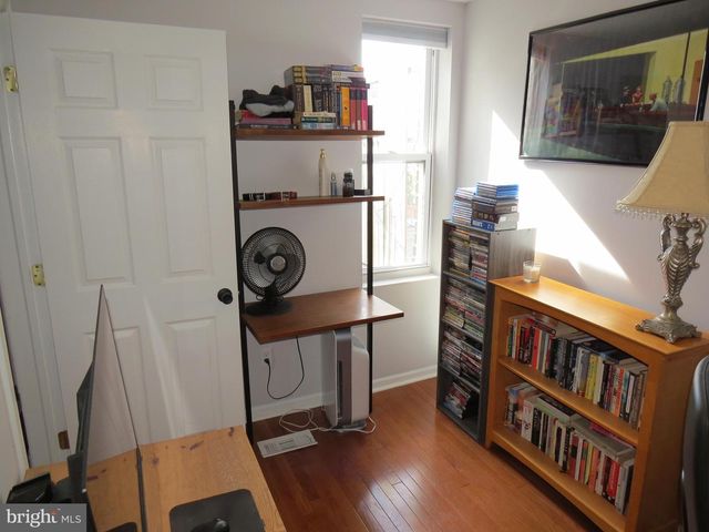 1424 S ORIANNA ST, Philadelphia, PA 19147