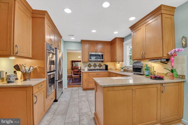 8216 INVERNESS HOLLOW TER, Potomac, MD 20854