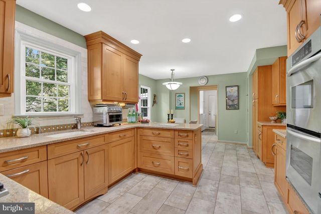 8216 INVERNESS HOLLOW TER, Potomac, MD 20854