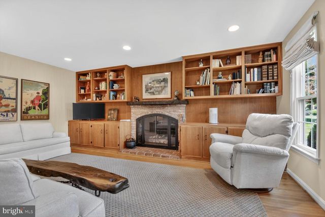 8216 INVERNESS HOLLOW TER, Potomac, MD 20854
