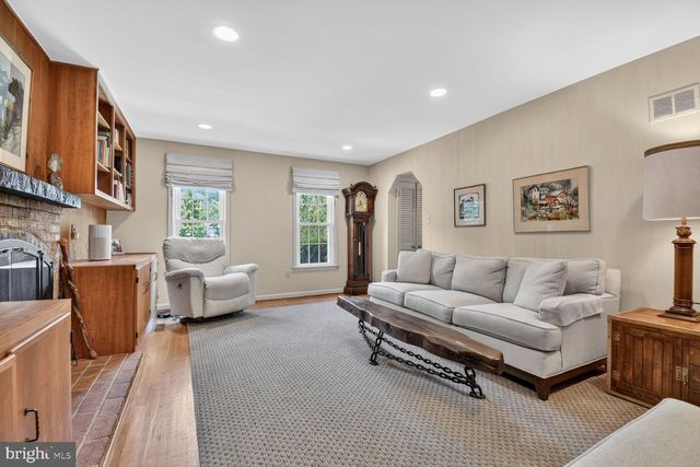 8216 INVERNESS HOLLOW TER, Potomac, MD 20854