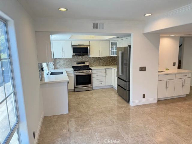 5340 Las Virgenes 10, Calabasas, CA 91302