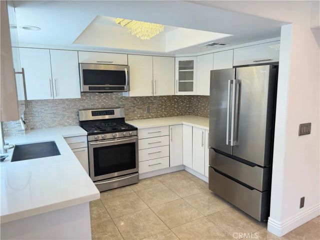 5340 Las Virgenes 10, Calabasas, CA 91302