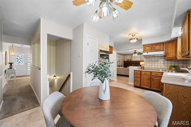 657 Damascus Drive, St Louis, MO 63125