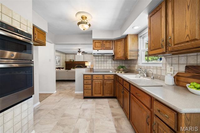 657 Damascus Drive, St Louis, MO 63125