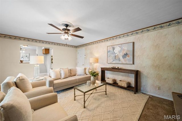 657 Damascus Drive, St Louis, MO 63125