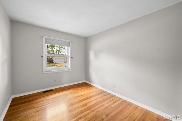 657 Damascus Drive, St Louis, MO 63125