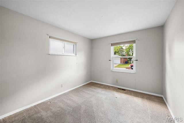 657 Damascus Drive, St Louis, MO 63125