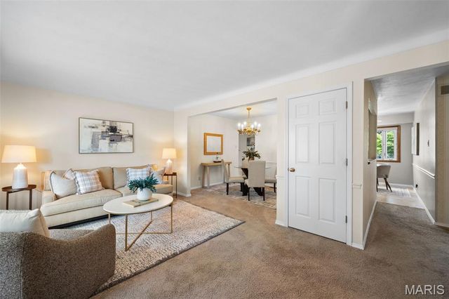 657 Damascus Drive, St Louis, MO 63125