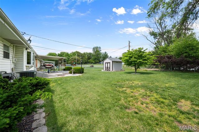 657 Damascus Drive, St Louis, MO 63125