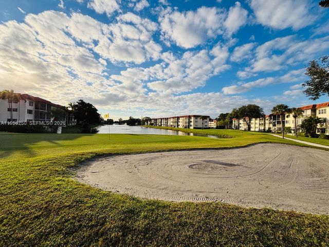 411 S Hollybrook Drive 305, Pembroke Pines, FL 33025