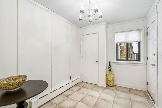 19 Frost Creek Drive, Locust Valley, NY 11560