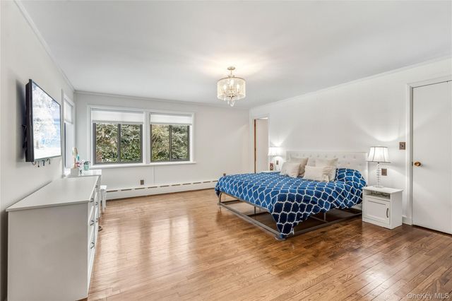 19 Frost Creek Drive, Locust Valley, NY 11560